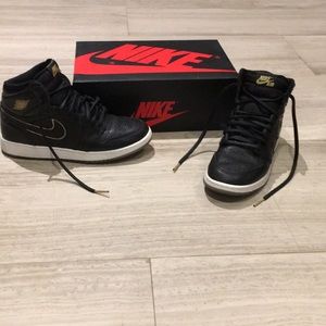 Air Jordan’s Retro 1 High Og Black and Gold
